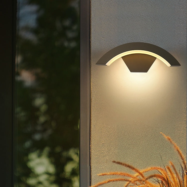 Modern IP65 Outdoor LED Wall Light