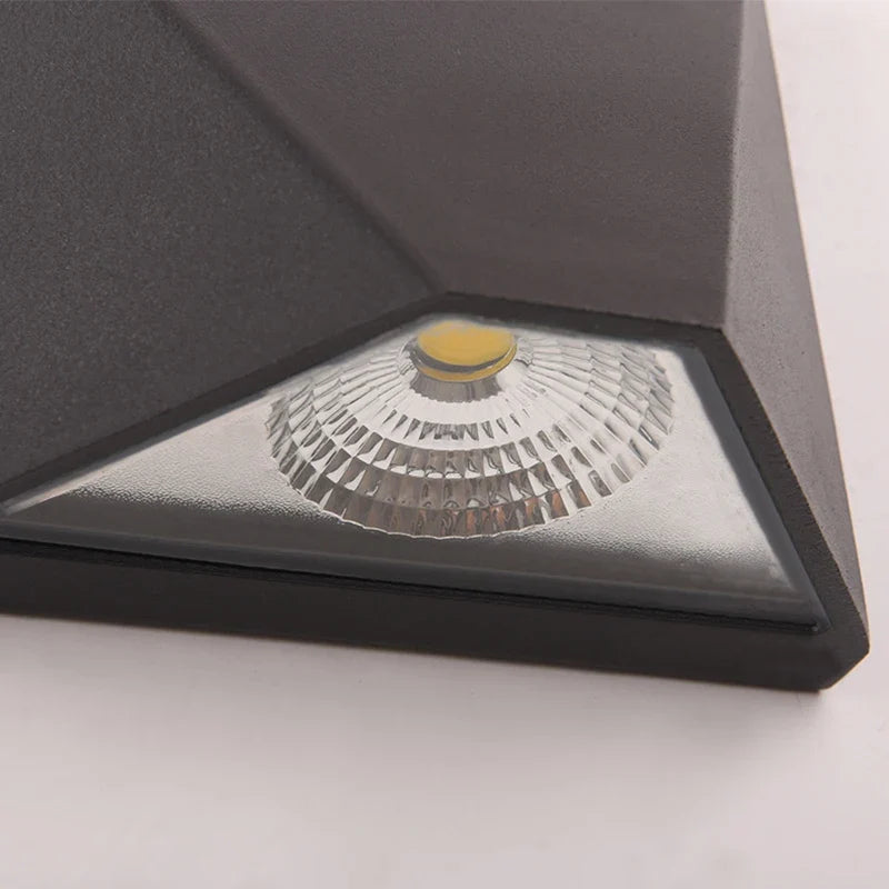Modern Black 5W LED Outdoor Wall Lamp
