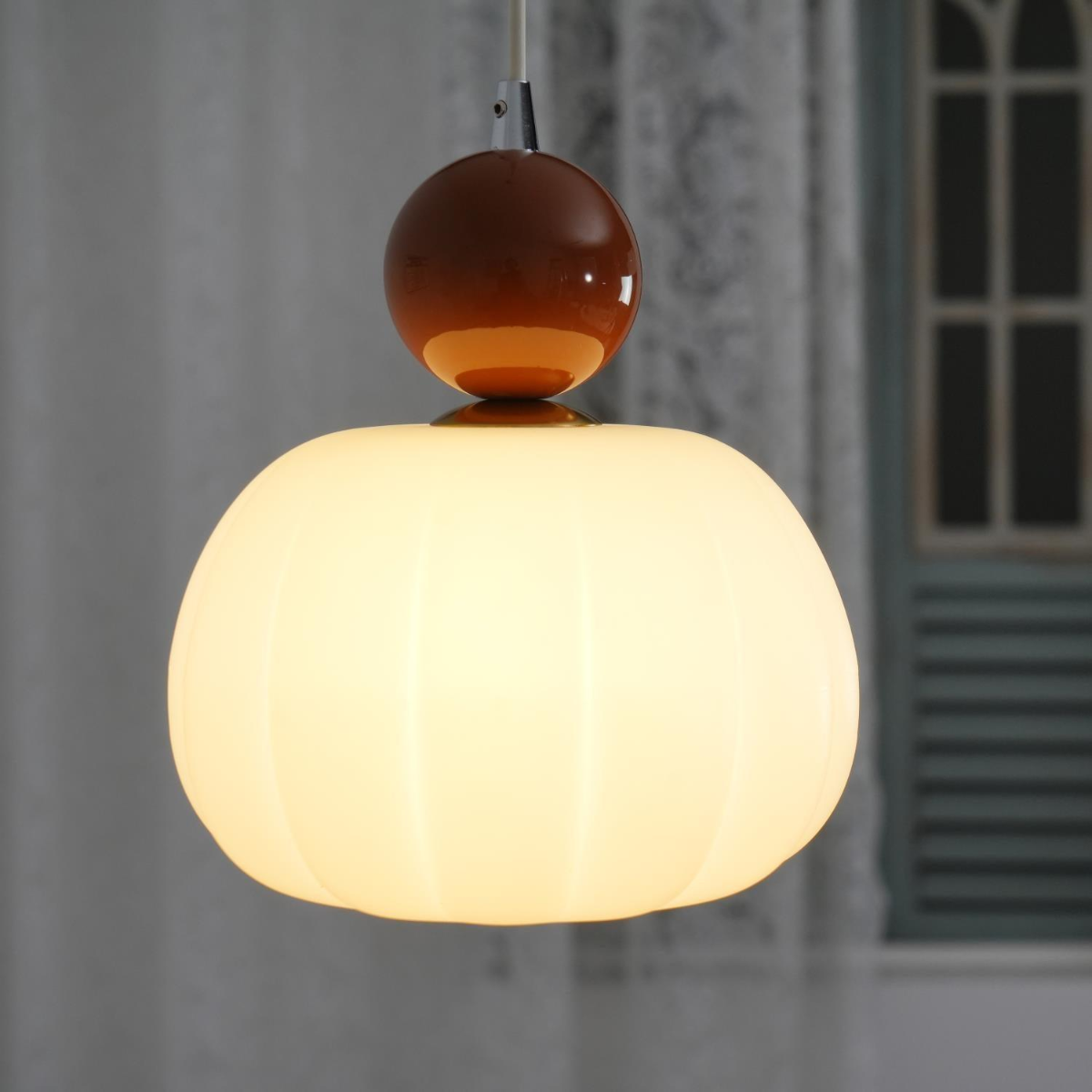 Yedra Organic Round Acrylic Pendant Lamp